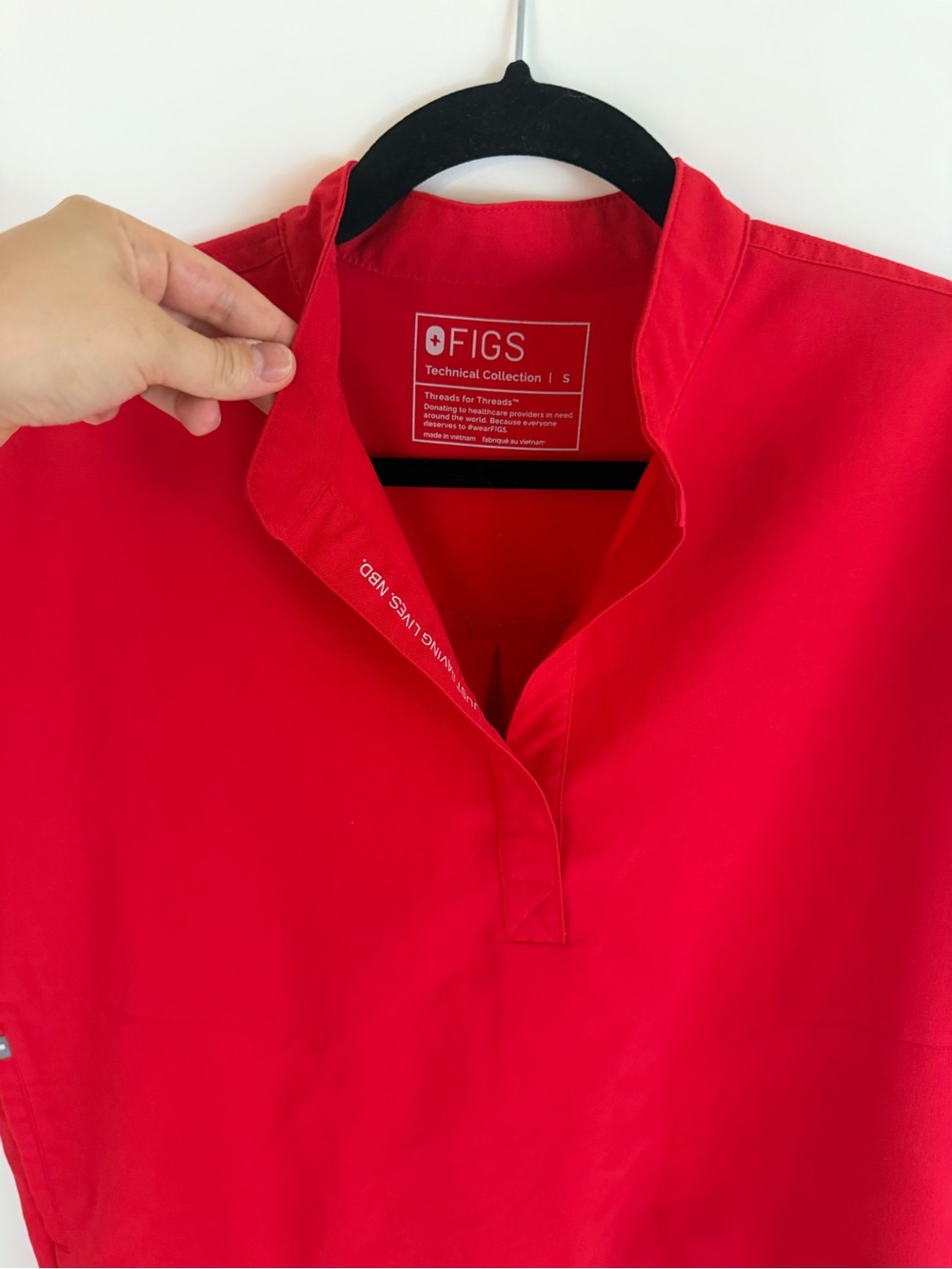 FIGS Technical Collection Red Scrub Set S/T - Picture 4 of 15